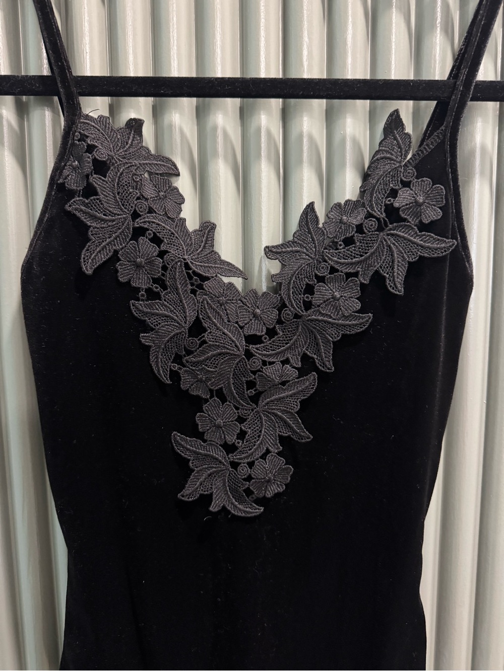 Topshop Black Floral-Appliqué V-Neck Bodysuit - Picture 2 of 5